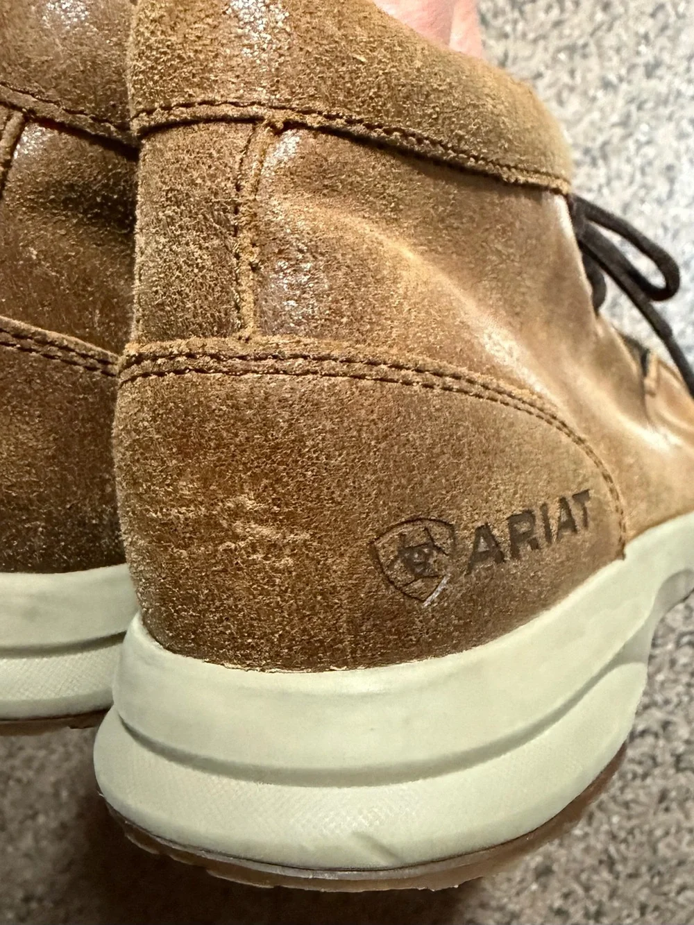 Women’s Ariat Spitfire Chukka Boots. Tan Suede Southwestern Design Size 8.5 EE